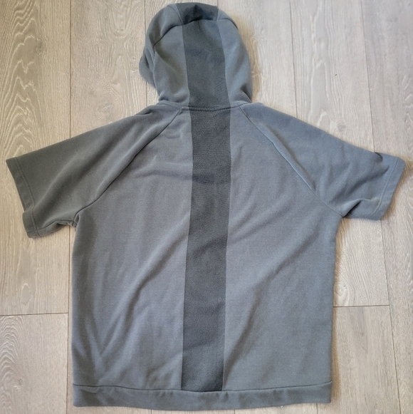 Nike Short Sleeve Hoodie - Picture 2 of 3